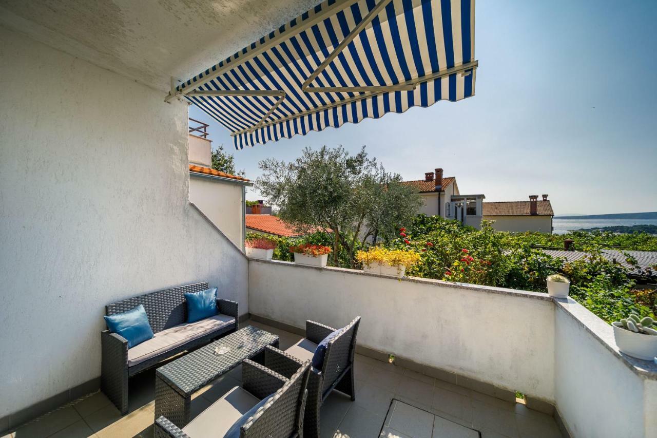 Apartments Mate Balote 54 Krk Exterior photo